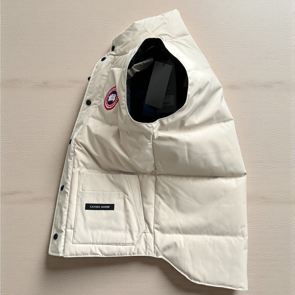 Canada Goose Cream Puffer Vest - Picture 6 of 8